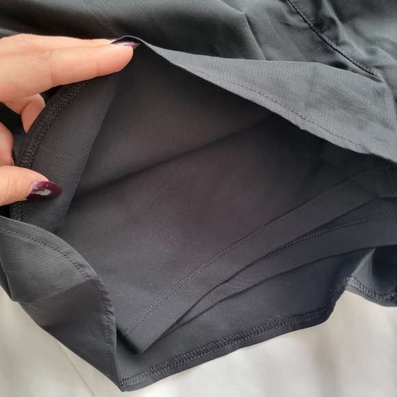 GIRLFRIEND COLLECTIVE trail shorts - Picture 4 of 4